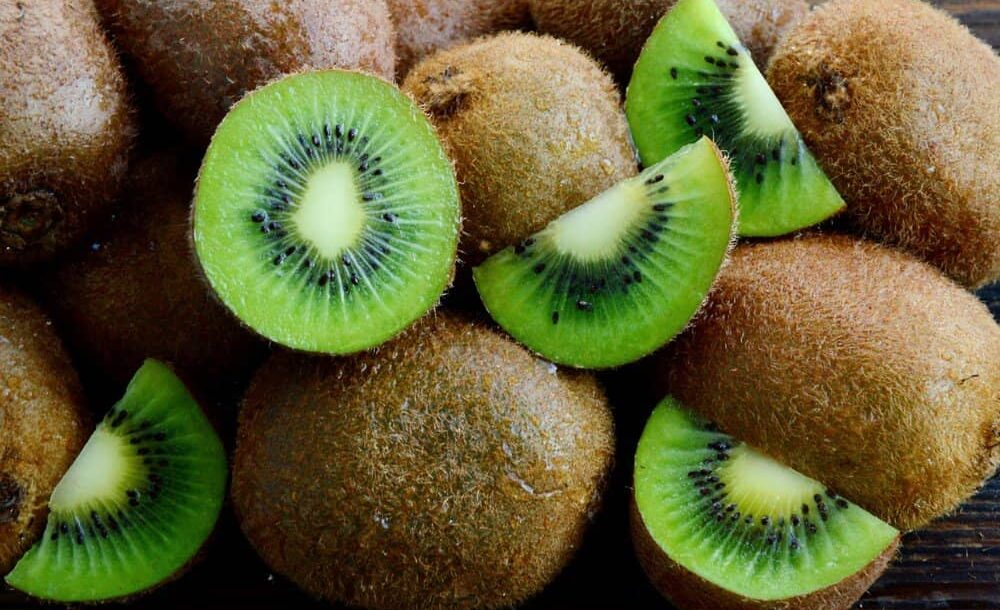 integreaza fructele de kiwi in dieta ta pentru constipatie